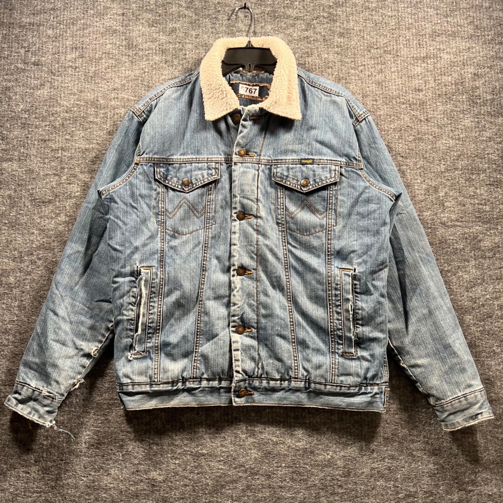 Wrangler Mens Sherpa Lined Denim Trucker Jacket Light Wash Distressed XL vintage